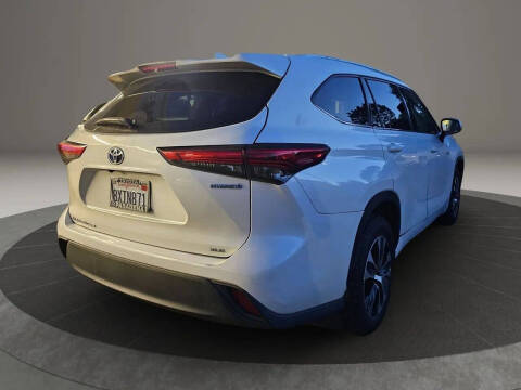 2021 Toyota Highlander Hybrid XLE