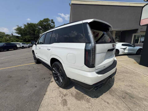 2025 Cadillac Escalade-V