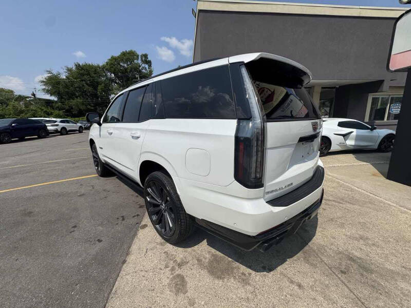 2025 Cadillac Escalade-V