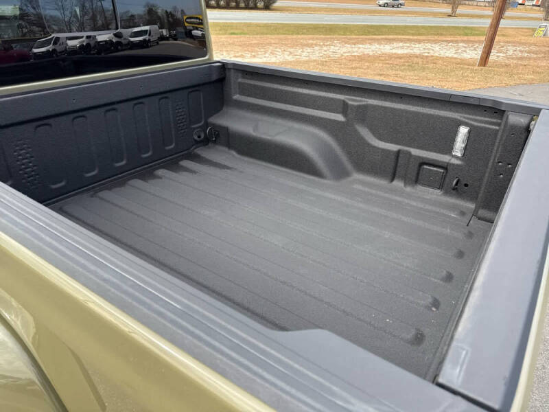 2025 Jeep Gladiator NightHawk