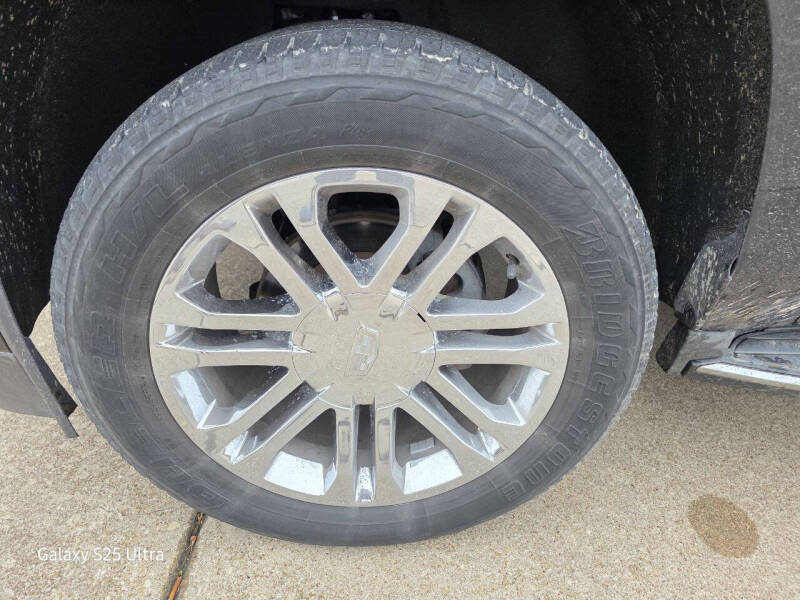 2017 Cadillac Escalade Standard