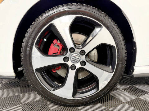 2017 Volkswagen Golf GTI S