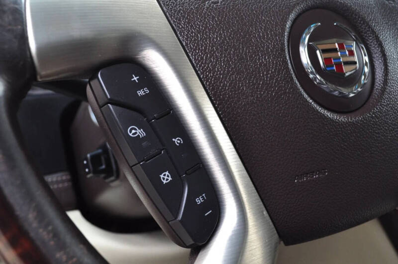 2013 Cadillac Escalade Platinum Edition