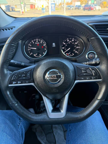 2017 Nissan Rogue SL