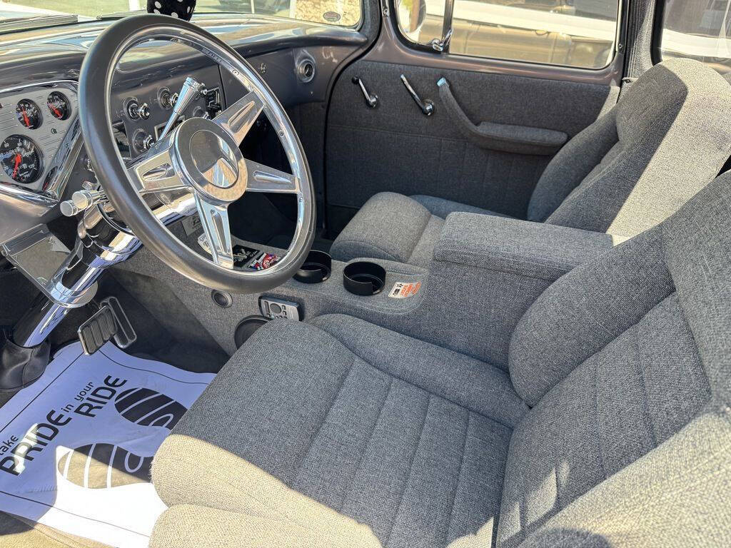 1957 Chevrolet 3100 10