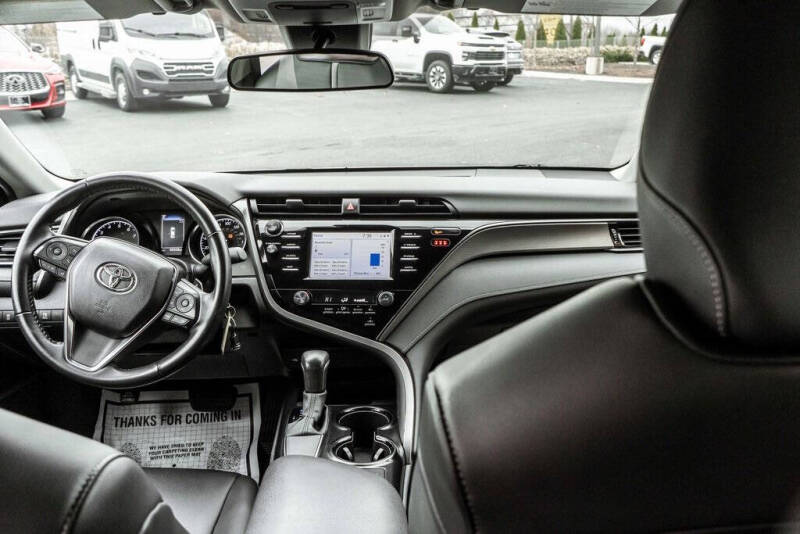 2020 Toyota Camry SE Nightshade