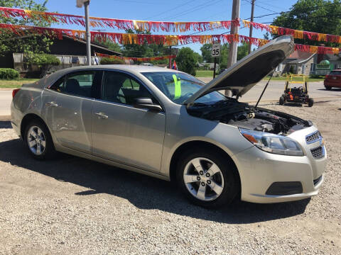 2013 Chevrolet Malibu for sale at Antique Motors in Plymouth IN