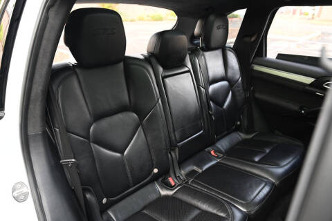 2016 Porsche Cayenne GTS