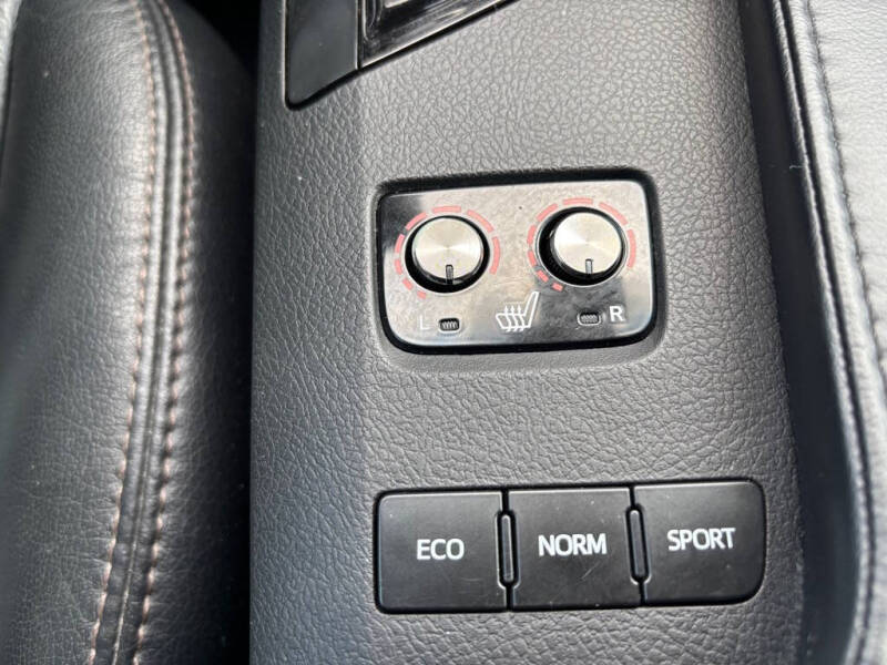 2017 Toyota Avalon XLE