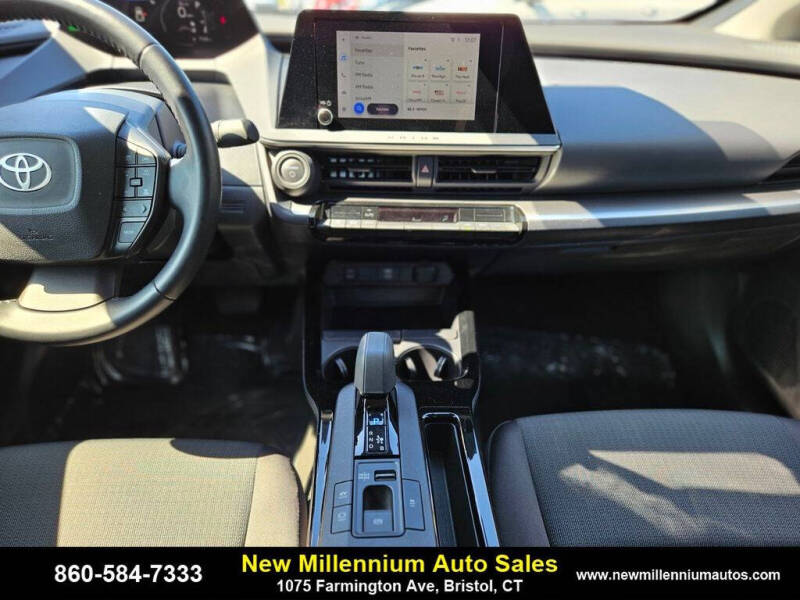 2024 Toyota Prius LE