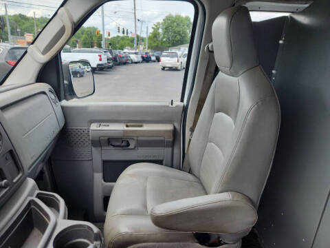 2009 Ford E-Series E-150