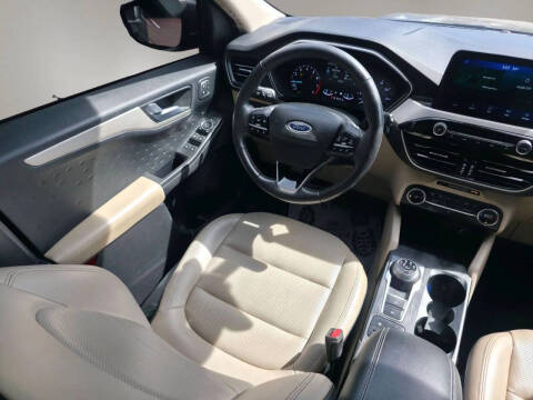 2020 Ford Escape SEL