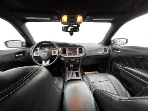 2014 Dodge Charger R/T Plus