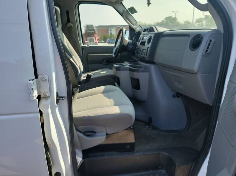 2011 Ford E-Series E-150