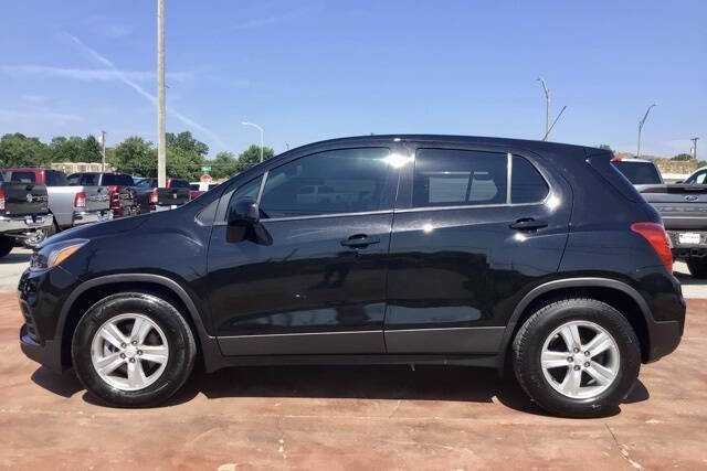 Used 2021 Chevrolet Trax LS with VIN KL7CJKSB5MB344774 for sale in Vinita, OK