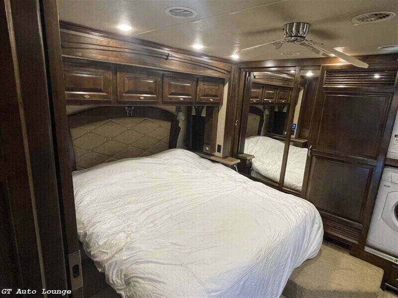 2016 Freightliner XCM Chassis