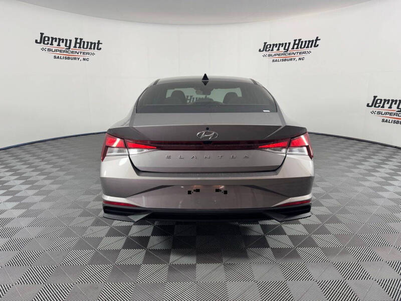 2022 Hyundai Elantra