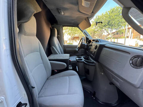 2010 Ford E-Series E-250
