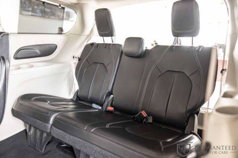 2022 Chrysler Pacifica Touring L