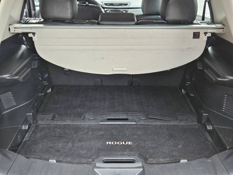 2016 Nissan Rogue SV