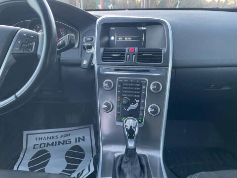 2016 Volvo XC60 T5 Drive-E