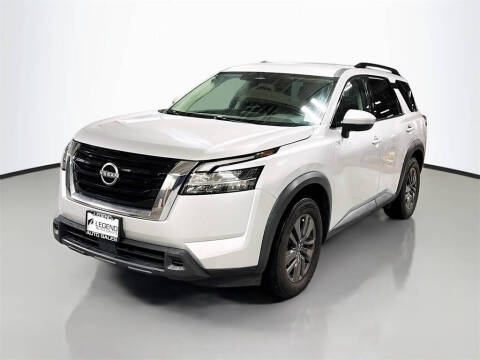 2022 Nissan Pathfinder SV