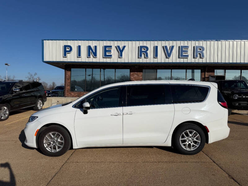 2023 Chrysler Pacifica Touring L