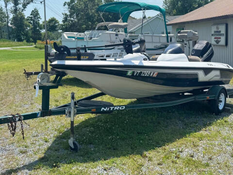 1999 Nitro 700LX