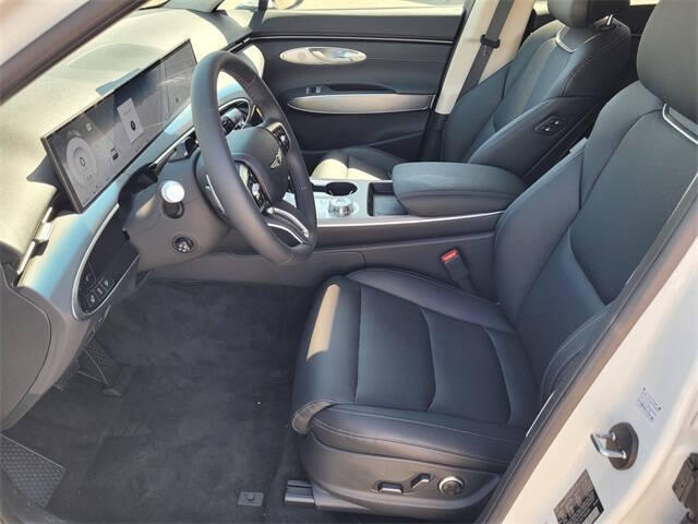 2026 Genesis GV70 2.5T Select