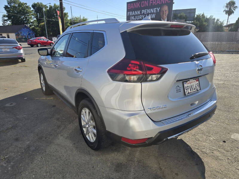 2019 Nissan Rogue SV