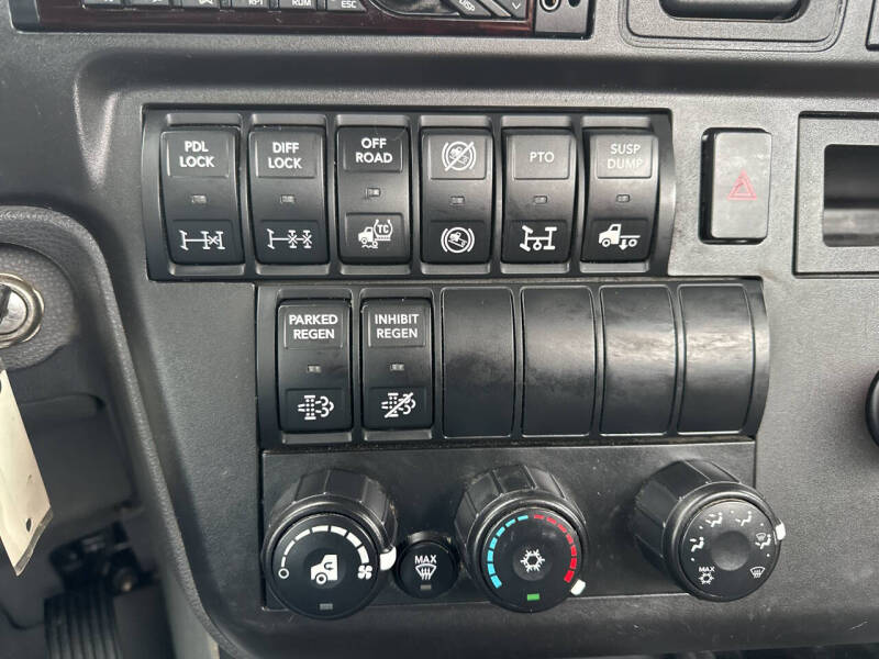 2021 International RH613