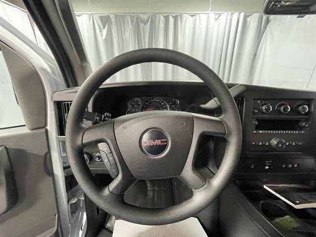 2025 GMC Savana 2500