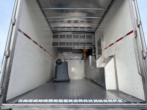 2018 Freightliner M2 106