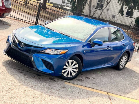 2020 Toyota Camry Hybrid for sale at Exclusive Auto Group in Cleveland OH