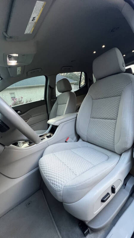 2018 GMC Acadia SLE-2