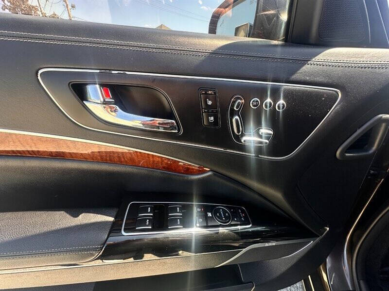 2015 Kia K900 Luxury