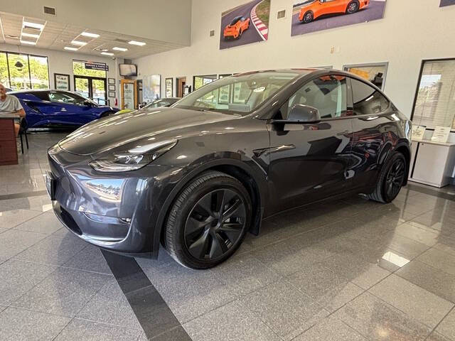 2024 Tesla Model Y 1