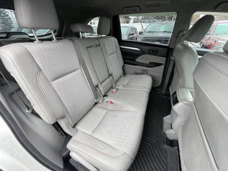 2014 Toyota Highlander LE