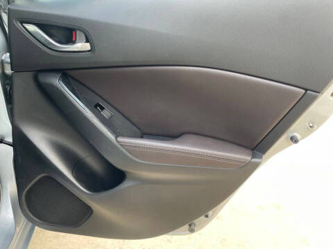 2018 Mazda MAZDA3 Touring