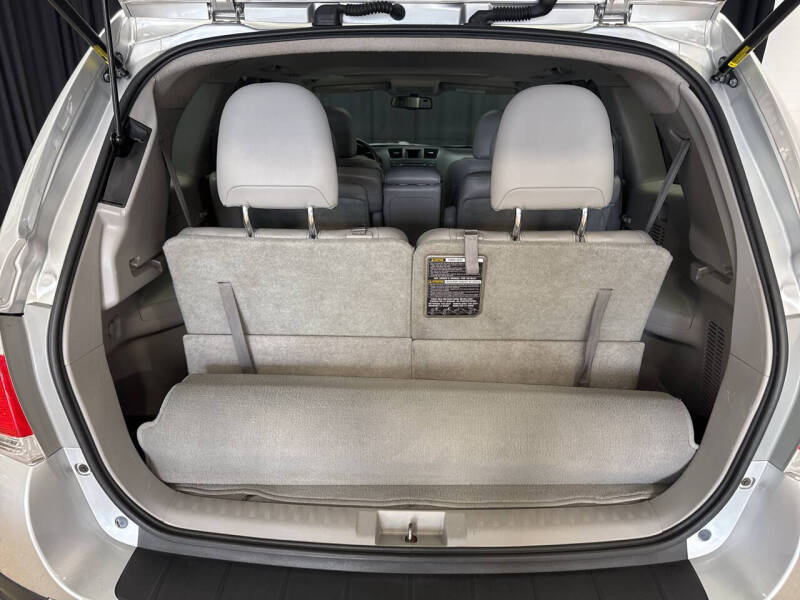 2012 Toyota Highlander SE
