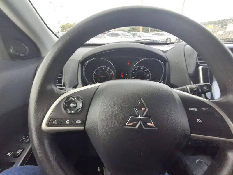 2020 Mitsubishi Outlander Sport ES