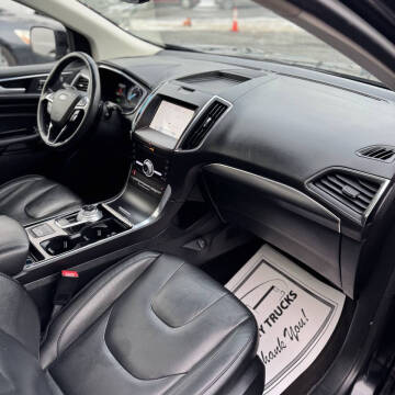 2020 Ford Edge Titanium