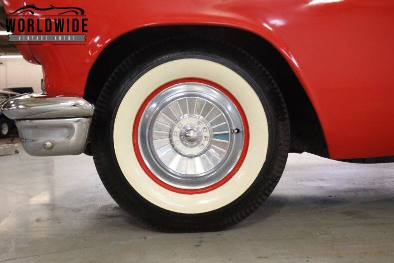 1957 Ford Thunderbird