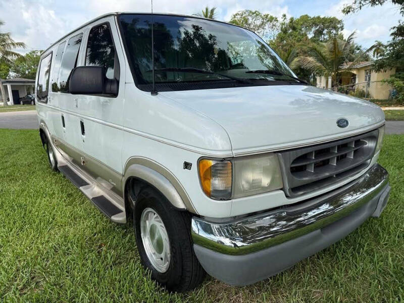 2000 Ford E-Series