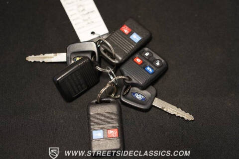 2002 Ford Thunderbird Deluxe