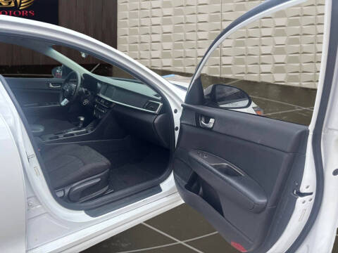2020 Kia Optima LX