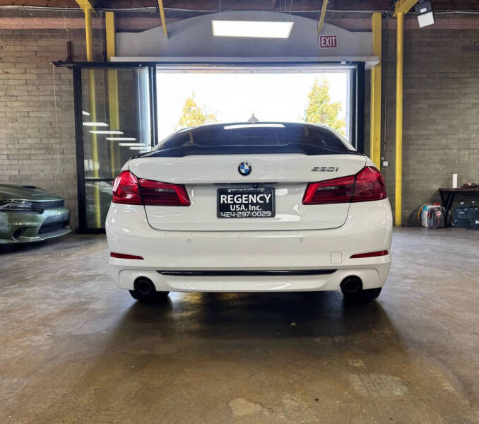 2018 BMW 5 Series 530i