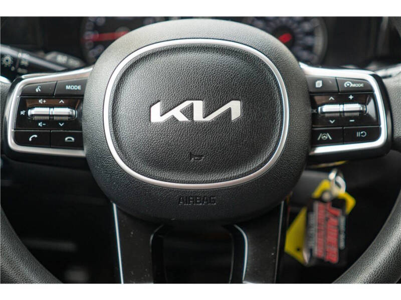 2022 Kia Sorento LX