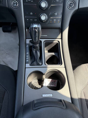 2018 Ford Taurus SEL