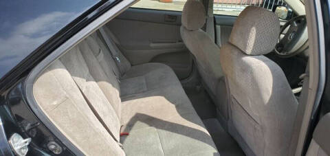2004 Toyota Camry Standard